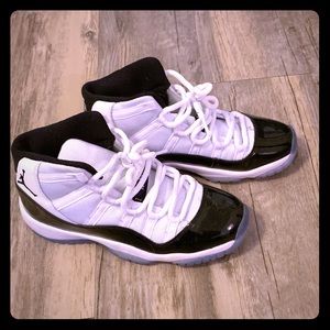 JORDAN RETRO Concord 11’s - Size 5.5Y (2018)